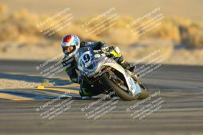 media/Nov-17-2024-CVMA (Sun) [[1fec520723]]/Race 18-Supersport Middleweight/